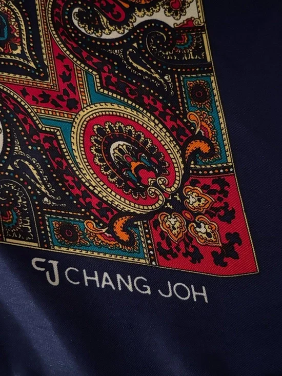 CHANG JOH VINTAGE SILK SCARF - Picture 4 of 5